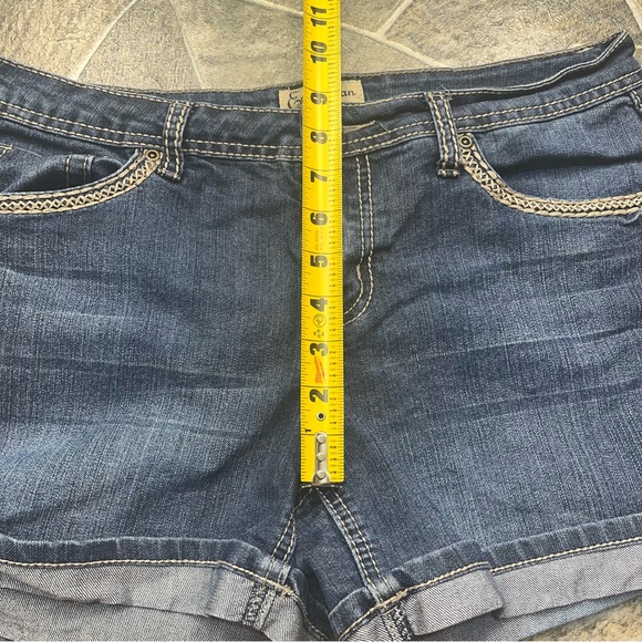 Earl Jean Jean Shorts - Picture 8 of 9